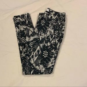 NWOT Skinnygirl Abstract Print Skinny